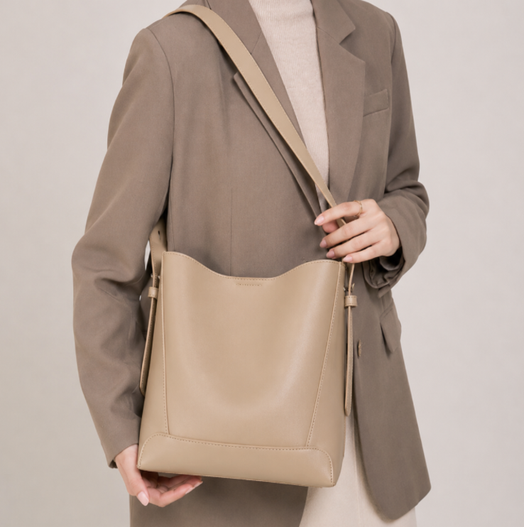 Chic Leather Shoulder Bag