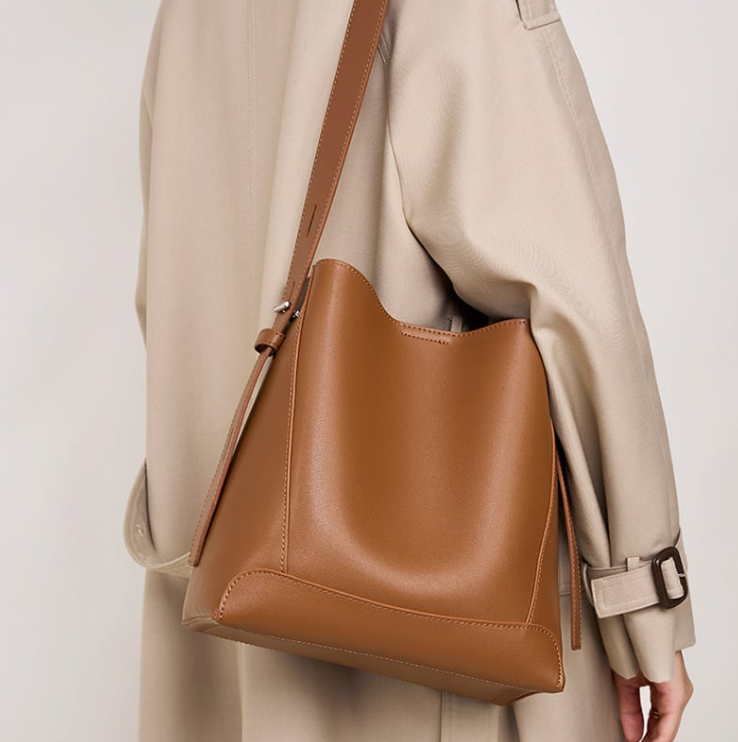 Chic Leather Shoulder Bag